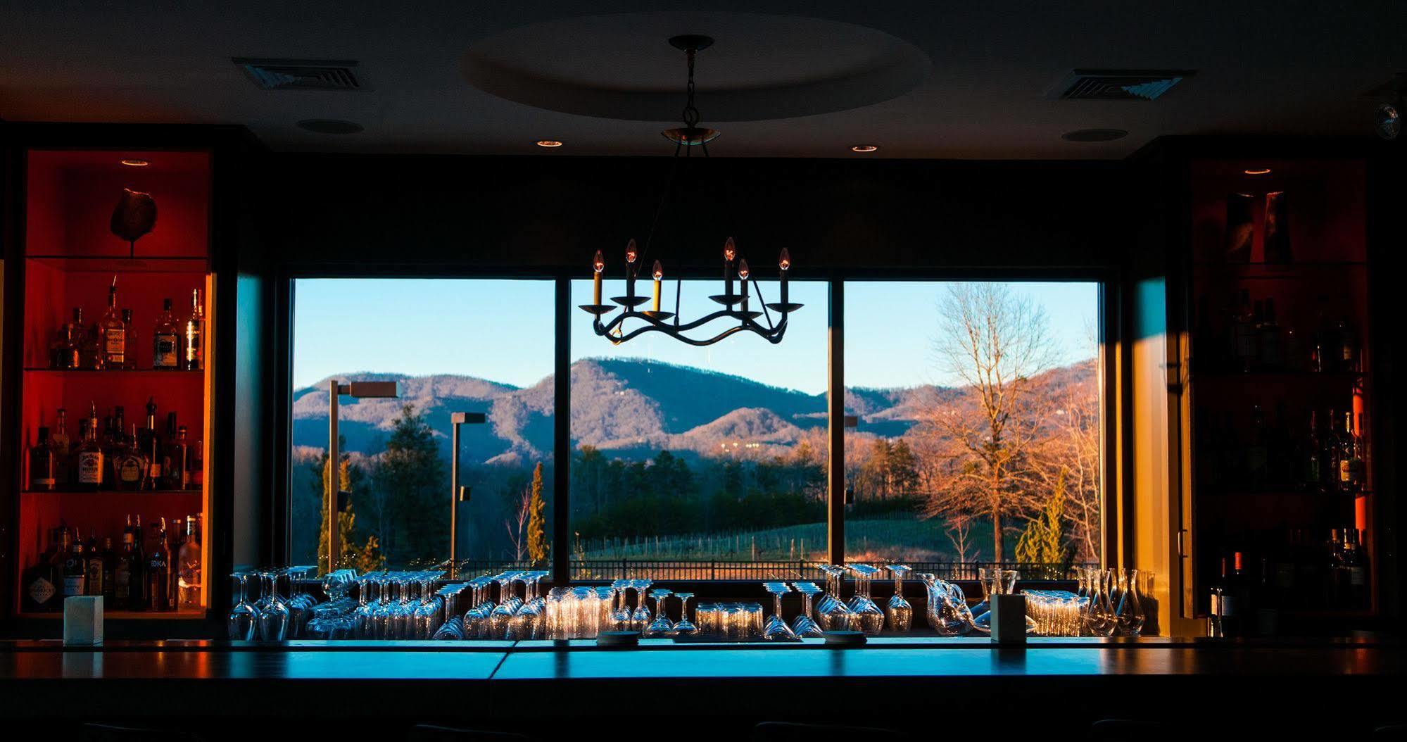 Hotel Domestique Travelers Rest Exterior photo